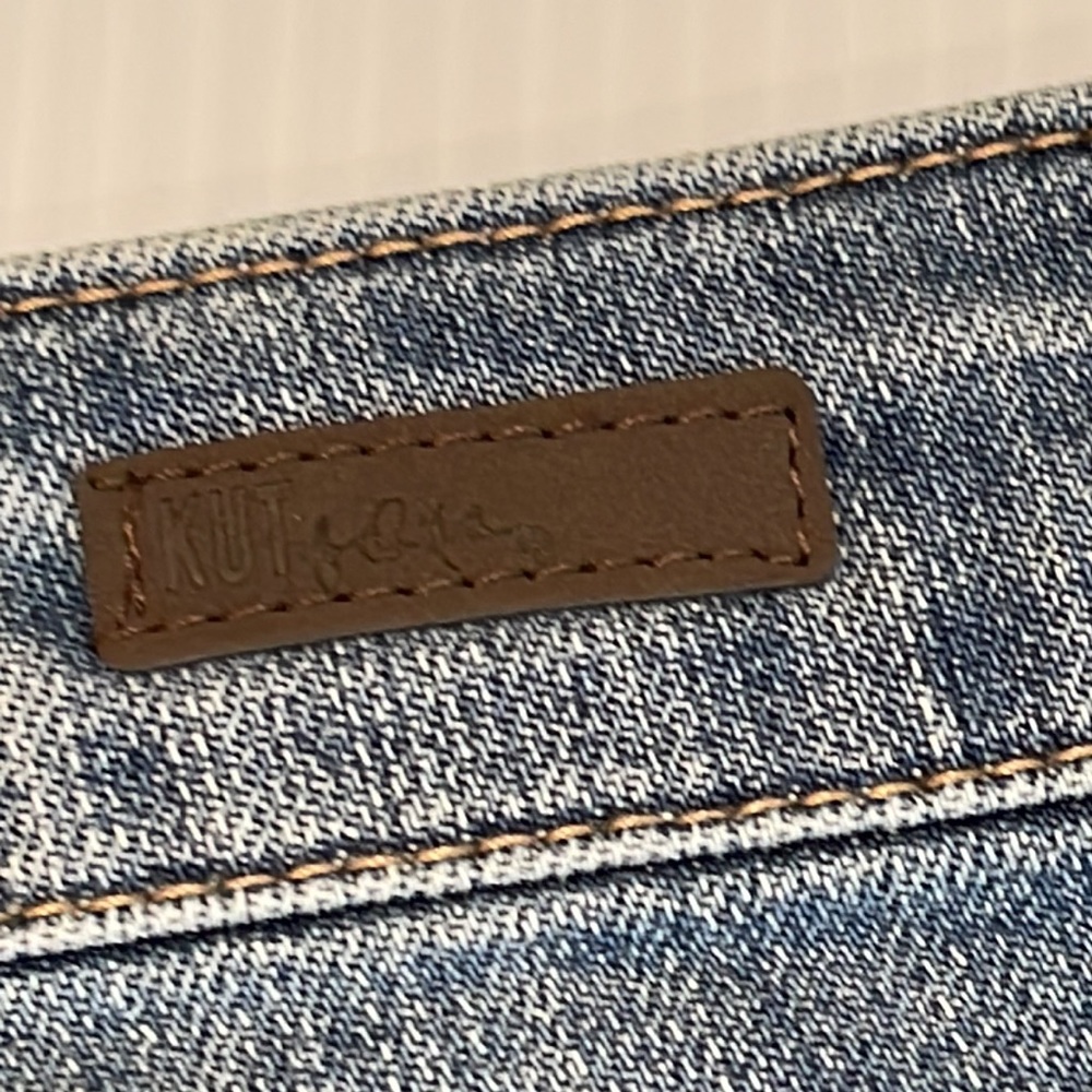 Kut from the kloth Gidget Frey denim shorts - Picture 3 of 5